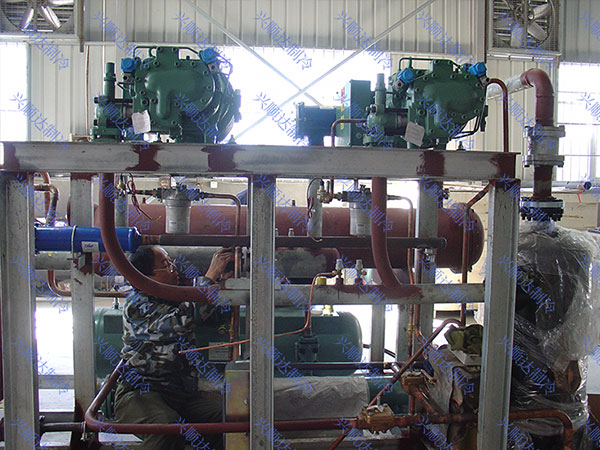 维护附件，确保工业冷水机组长期稳定运行